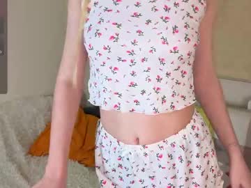 tiny lilyy